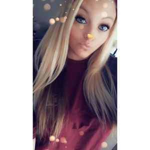 Meet your Posher, Courtney